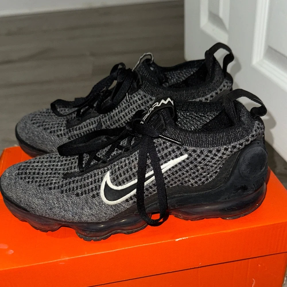 Nike Kids Black and Gray Flyknit Sneakers